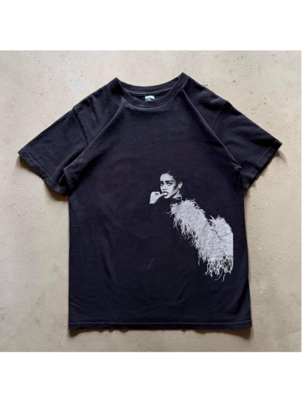 2016 rihanna anti tour merch tshirt